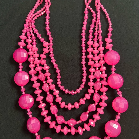 Pink necklace - Picture 2 of 2